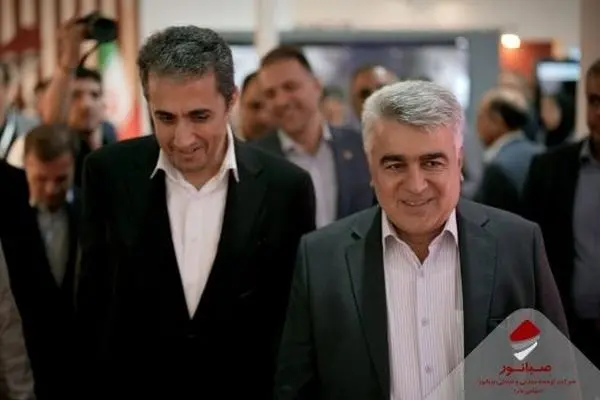 بازدید رئیس هیئت عامل ایمیدرو از غرفه صبانور در رویداد جامع معدن و صنایع معدنی
