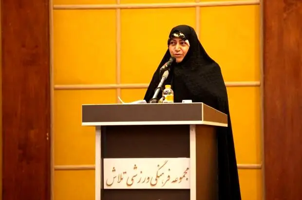 بانک توسعه تعاون در توانمندسازی بانوان جامعه و توجه به بانوان شاغل موفق عمل نموده است
