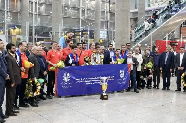 برگزاری مراسم استقبال از تیم والیبال نشسته مس شهر بابک
