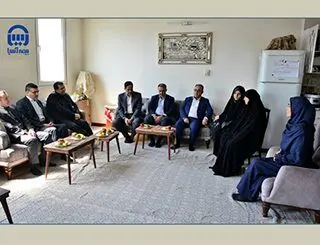 دیدار مدیرعامل بیمه آسیا با خانواده سردار شهید رستمیان

