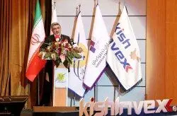 اقتصاد کشور در کنار سرمایه گذاری رشد می کند
