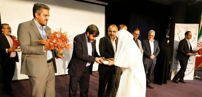 مشارکت فولاد مبارکه در اهدای ۳۰۰ سری جهیزیه به مددجویان تحت حمایت کمیته امداد امام خمینی(ره) استان اصفهان
