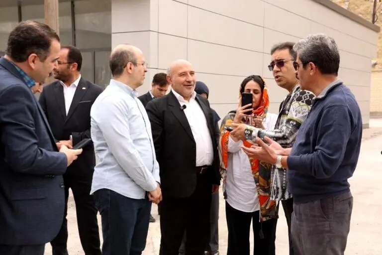 بازتاب میدانی پیشرفت‌ها و چالش‌ها؛ اصحاب رسانه کشور میهمان منطقه آزاد ماکو شدند
