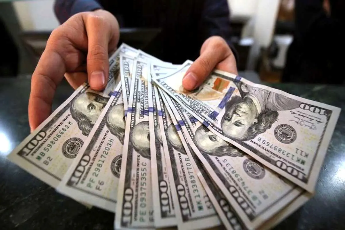 قیمت دلار ۷ آذر ۱۴۰۲ / دلار با نوسان محدود بالانس شد
