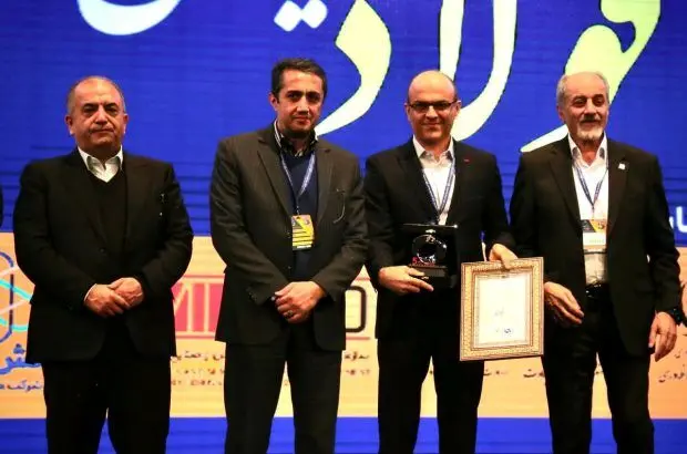 از مدیرعامل شرکت تافکو و مدیر بخش فولادسازی فولاد خوزستان تقدیر شد
