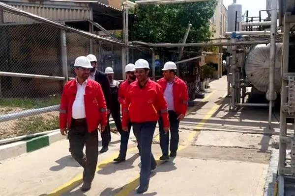 بازدید معاون برنامه‌ریزی تاپیکو از مجتمع تبریز شرکت نفت پاسارگاد با محوریت بررسی موانع تولید و ارتقای بهره‌وری
