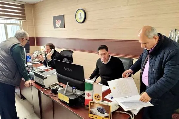 بازدید میدانی کارشناسان بیمه مرکزی از شعب شرکت‌های بیمه در استان البرز
