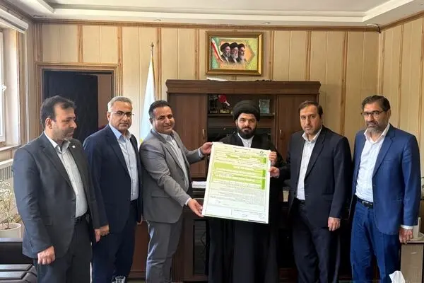 همدلی کارکنان بانک مهر ایران در لرستان برای بازسازی مناطق جنگ‌زده