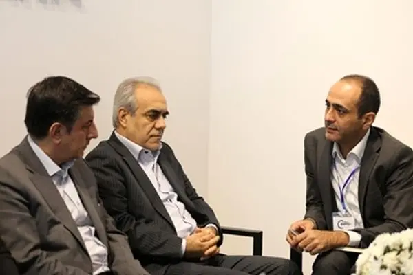 بازدید مدیرعامل بیمه نوین از غرفه گروه مالی اقتصاد نوین در ‌نمایشگاه بین‌المللی صنعت تهران
