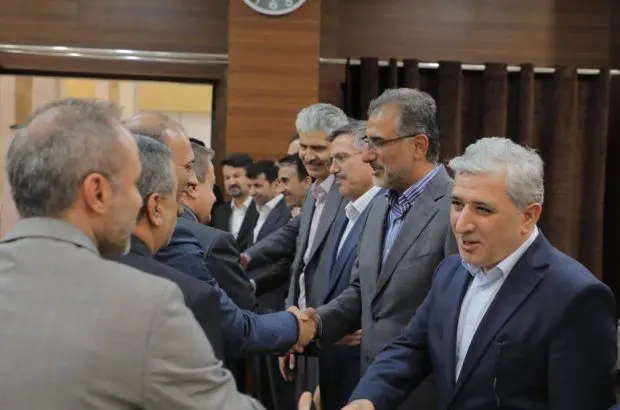دیدار نوروزی کارکنان و مدیران گروه مالی اقتصادنوین با مدیرعامل و هیئت مدیره بانک

