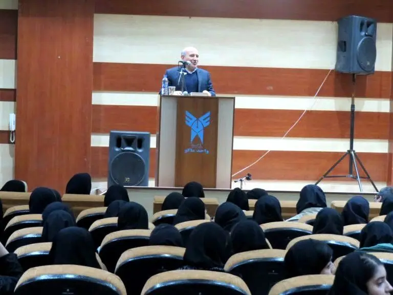 زمینه برای تبدیل ماکو به قطب علم و فناوری فراهم است
