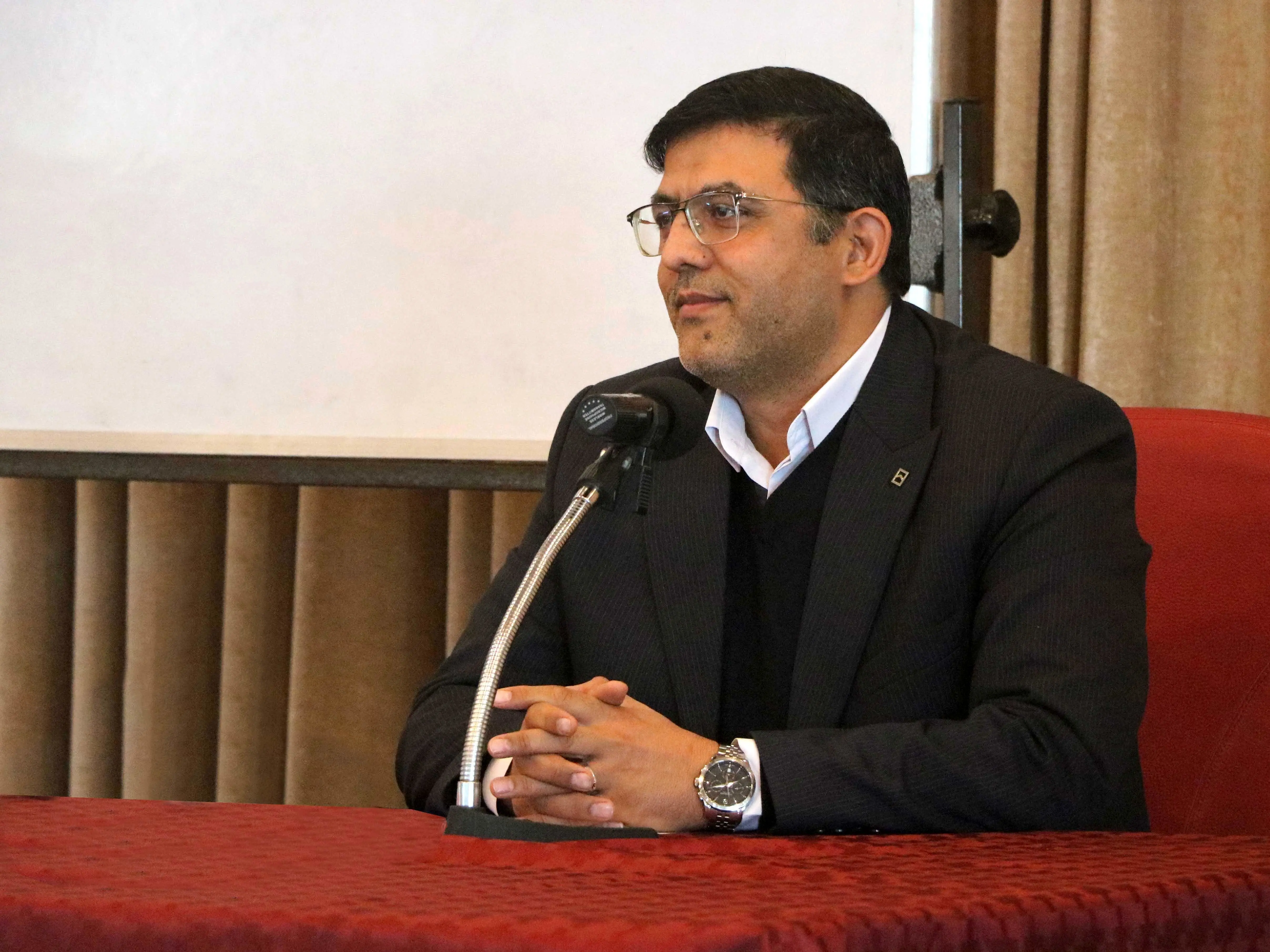 ضرورت ارتقای مهارت‌های مدیریتی روسای شعب با برگزاری دوره‌های آموزشی
