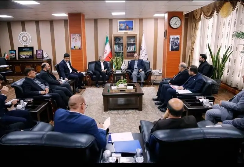 دیدار مدیرعامل هلدینگ خلیج فارس و وزیر آموزش و پرورش
