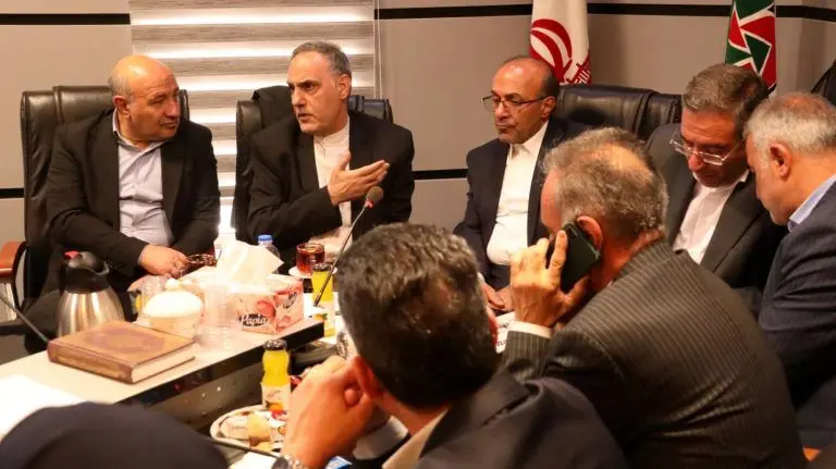 بازرگان در کانون تصمیم‌گیری؛ بررسی چالش‌های گمرکی با حضور معاون وزیر اقتصاد
