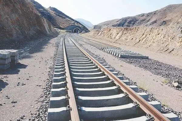 راه‌آهن چابهار - زاهدان به ۹۲ درصد پیشرفت رسید
