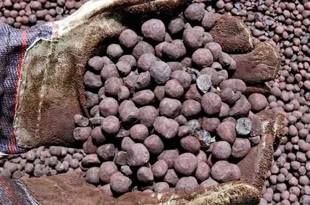 بررسی بازارهای سنگ آهن و مس در سال ۲۰۲۵ و نگاه تحلیلگران به آینده
