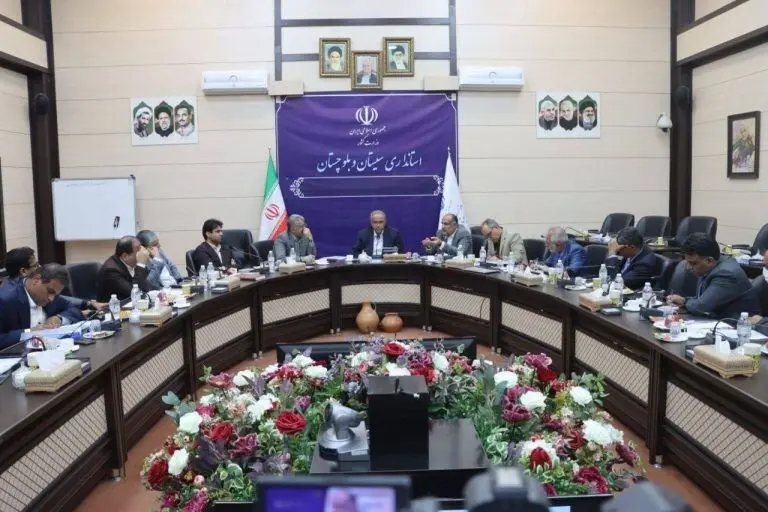 استاندار راهبرد همگرایانه و پیشتاز دولت وفاق ملی برای توسعه منطقه آزاد چابهار را تبیین کرد
