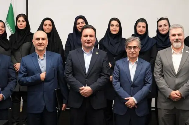 مدیر عامل بیمه دی در اولین نشست با مدیران امور مشتریان ۶شرکت بیمه ای مطرح کرد: شرکتهای بیمه ای، دستاوردهای موفق خود را با سایر شرکتها به اشتراک بگذارند