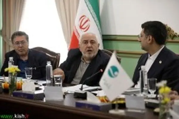 ظریف در کیش: این جزیره می‌تواند محور دیپلماسی منطقه باشد
