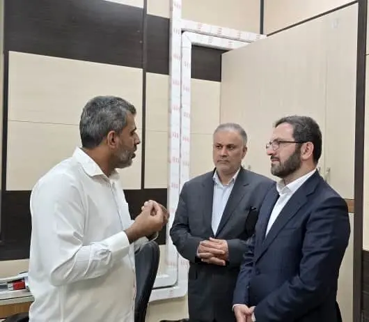 بازدید سرزده مدیرعامل بانک کشاورزی از شعبه جاسک / تأکید متقی‌نیا بر تسریع خدمت‌رسانی به مردم
