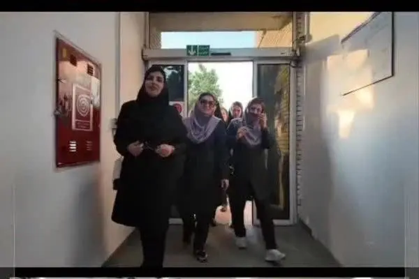بازدید فرهنگیان شهرک پردیس جم از پتروشیمی پردیس
