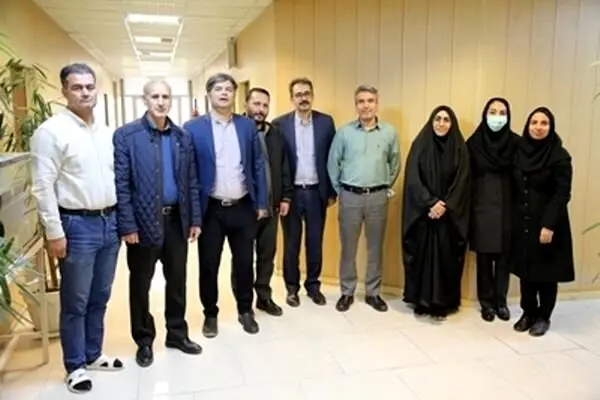تقدیر از بانوان شاغل در مجتمع پتروشیمی شازند
