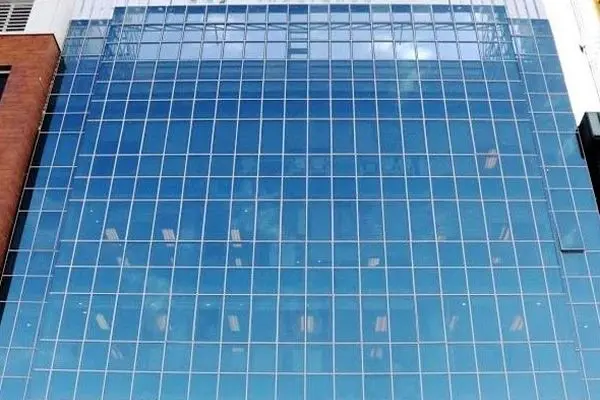 پرواز بیمه دی در سال ۱۴۰۴؛ حق بیمه تولیدی ۲ برابر شد
