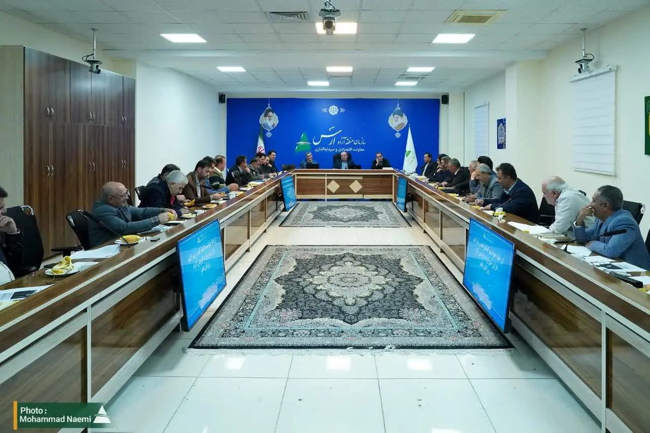 میز تجاری جمهوری آذربایجان در منطقه آزاد ارس برگزار شد
