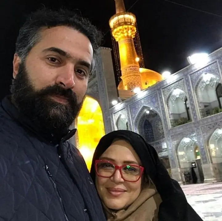 سلفی بهاره رهنما در بغل دکترش | بهاره رهنما حد و مرز هارا کنار زده