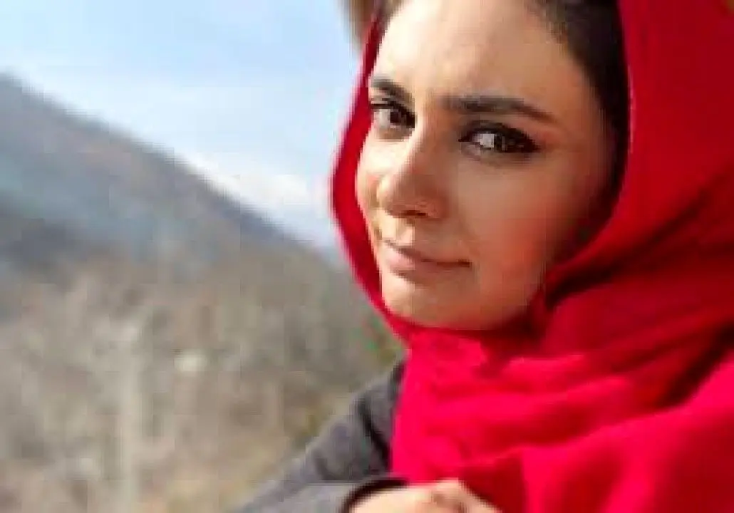 لیندا کیانی و تغییر عجیب غریب چهره اش | لیندا کیانی خود را با چهره ای متفاوت نشان داد