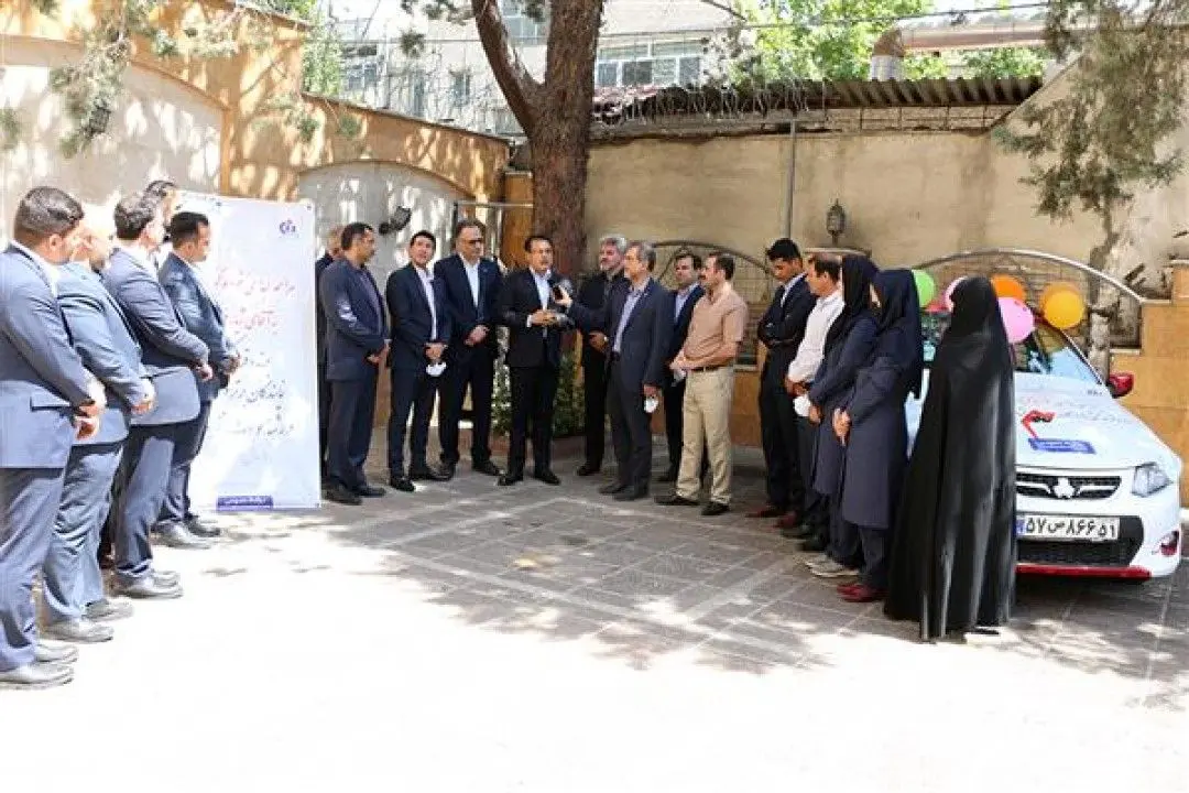 خودروی «كوئیك آر» به نماینده برتر فروش حوادث انفرادی اهداء شد