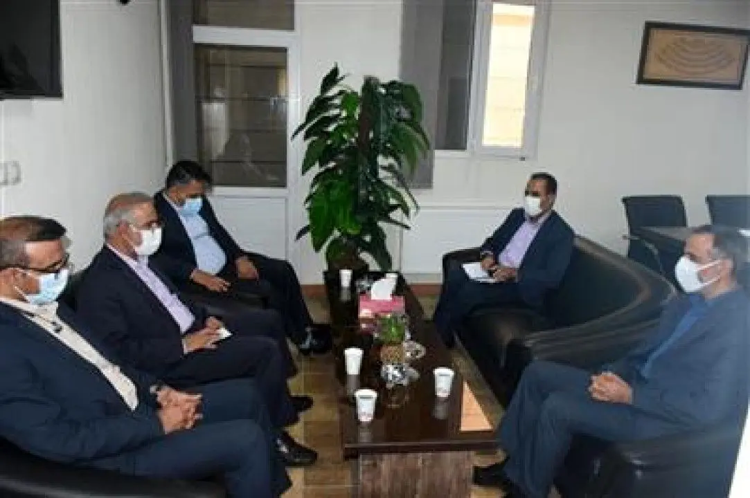 نشست شعبه حافظ شیراز با مسئولان بانك قرضالحسنه مهر ایران