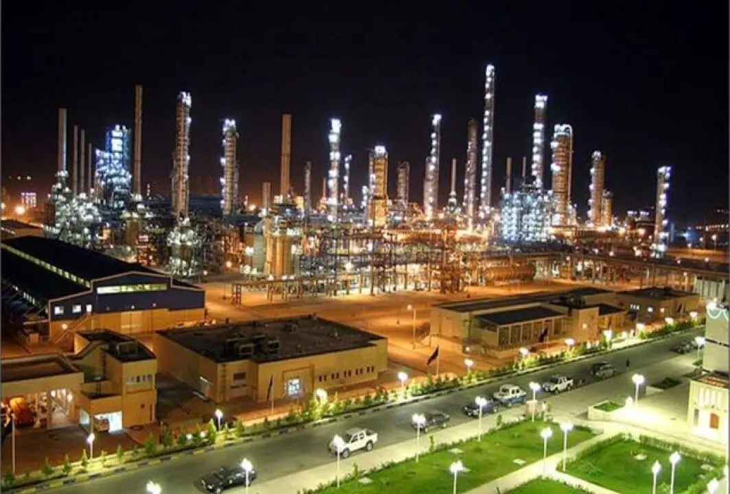 دارنده نشان برترین عرضه کننده بورسی پتروشیمی