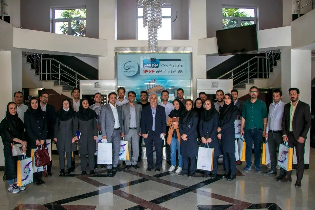 نشست مشترک مدیرعامل شرکت فجر انرژی با فعالان بازار سرمایه برگزار شد