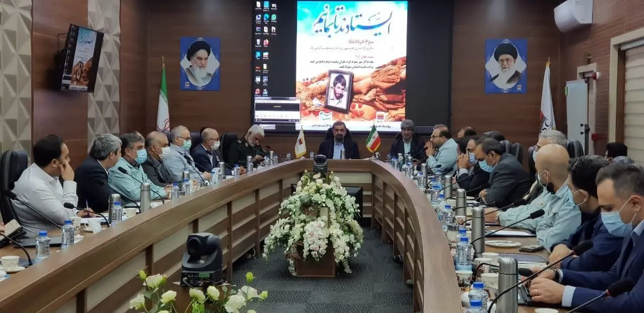 جلسه هماندیشی مدیران شرکتهای فولادی استان با معاون اقتصادی رییس جمهور