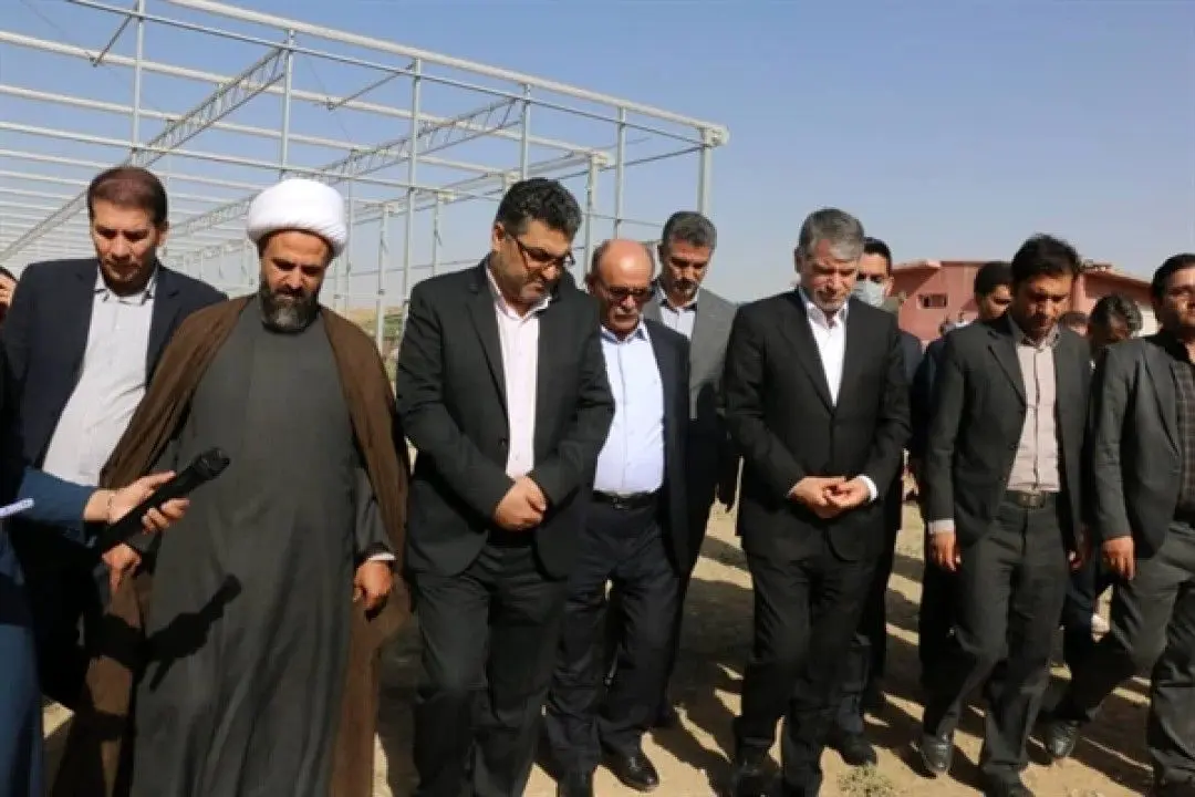 بازدید وزیر جهاد کشاورزی از بزرگترین گلخانه هیدروپونیک کشور، مشارکتی بانک کشاورزی، در کردستان