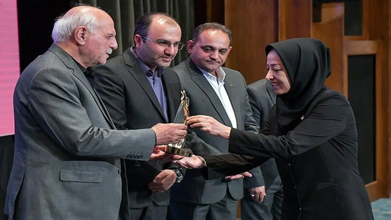 کسب رتبه نخست در &quot;خدمات بانکی حضوری&quot; مایه افتخار ماست