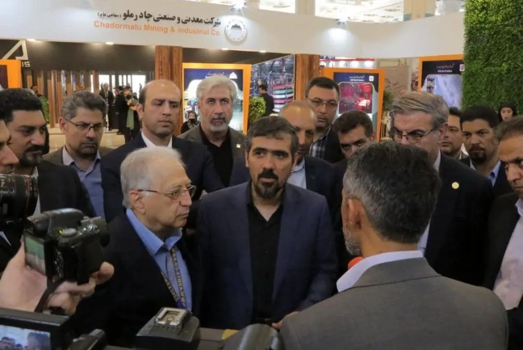 بازدید معاون وزیر صمت از غرفه چادرملو در نمایشگاه ماینکس