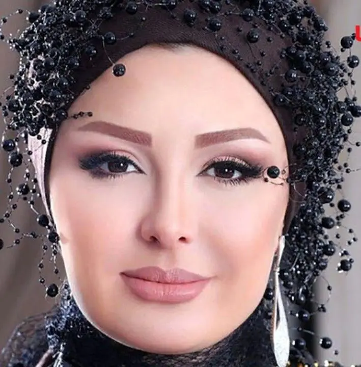 خوشگذرانی نیوشا ضیغمی با همسر میلیاردرش | عاشقانه‌های نیوشا ضیغمی و همسرش در کنار یک قصر زیبا