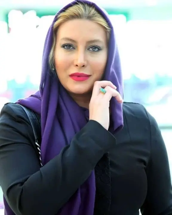 فریبا نادری عکسی با لباس یشمی گران‌قیمت خود منتشر کرد | فریبا نادری با این لباس گران‌قیمت مبارزه‌طلبی کرد