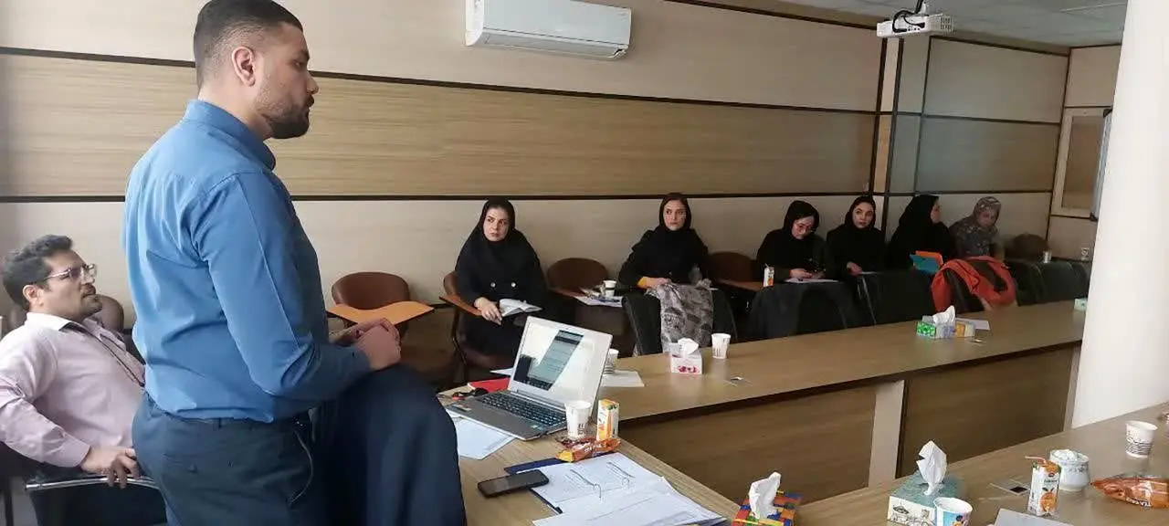 برگزاری دوره آموزشی بیمههای مسوولیت، ویژه شبکه فروش شعبه شاهرود