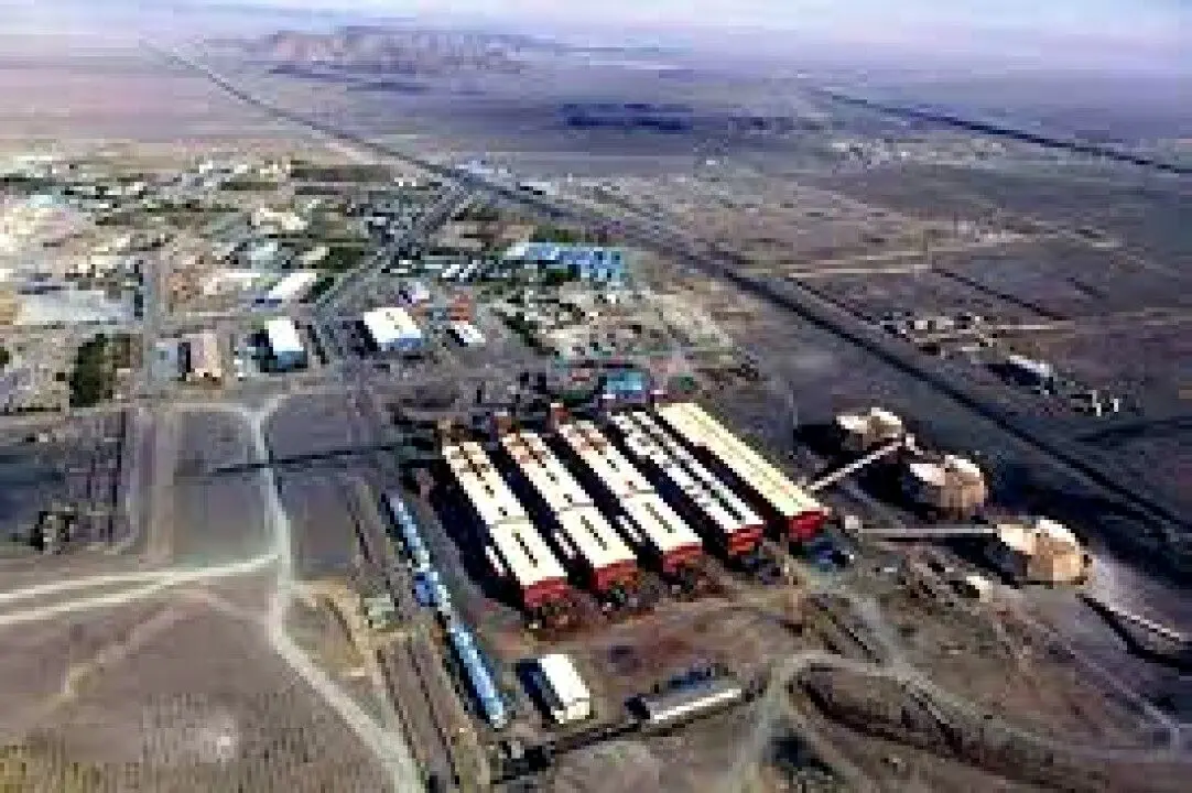 مسیر روشن سنگ آهن گهرزمین در فروش محصولات