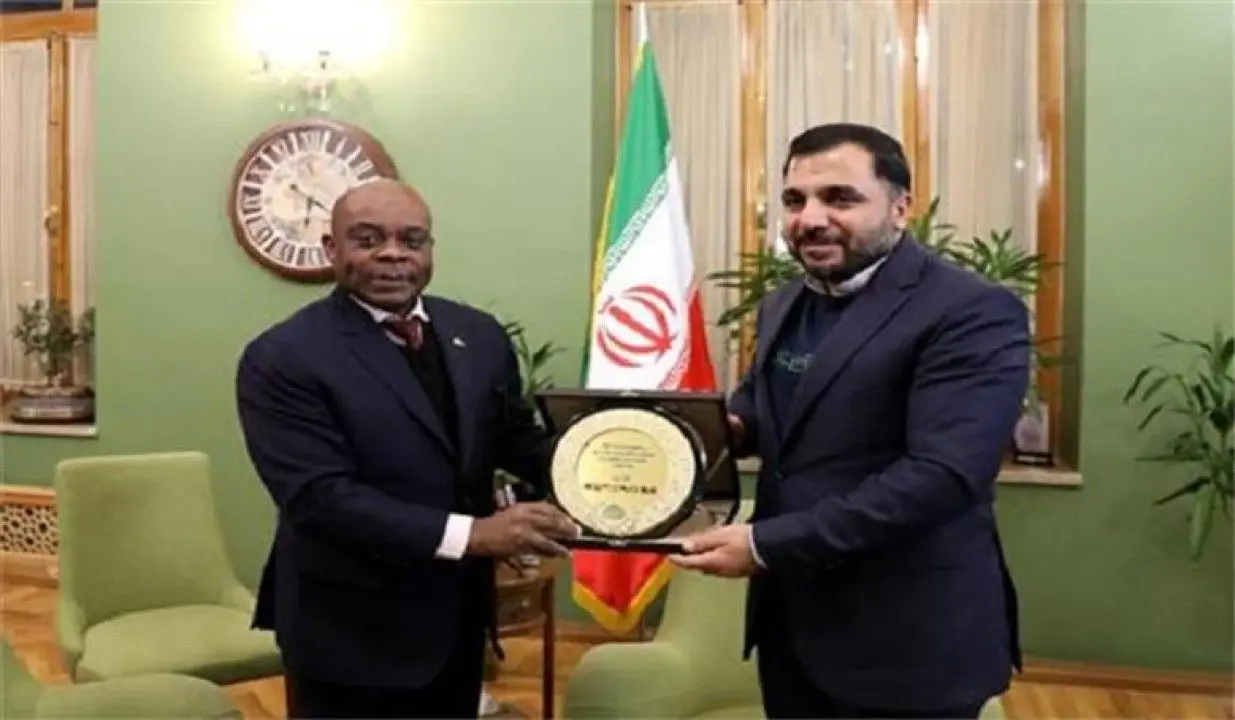 ایران میزبان اجلاس وزرای ارتباطات کشورهای عضو سازمان همکاری های اقتصادی D۸ می شود در دیدار وزیر ارتباطات با دبیرکل سازمان D۸ مطرح شد