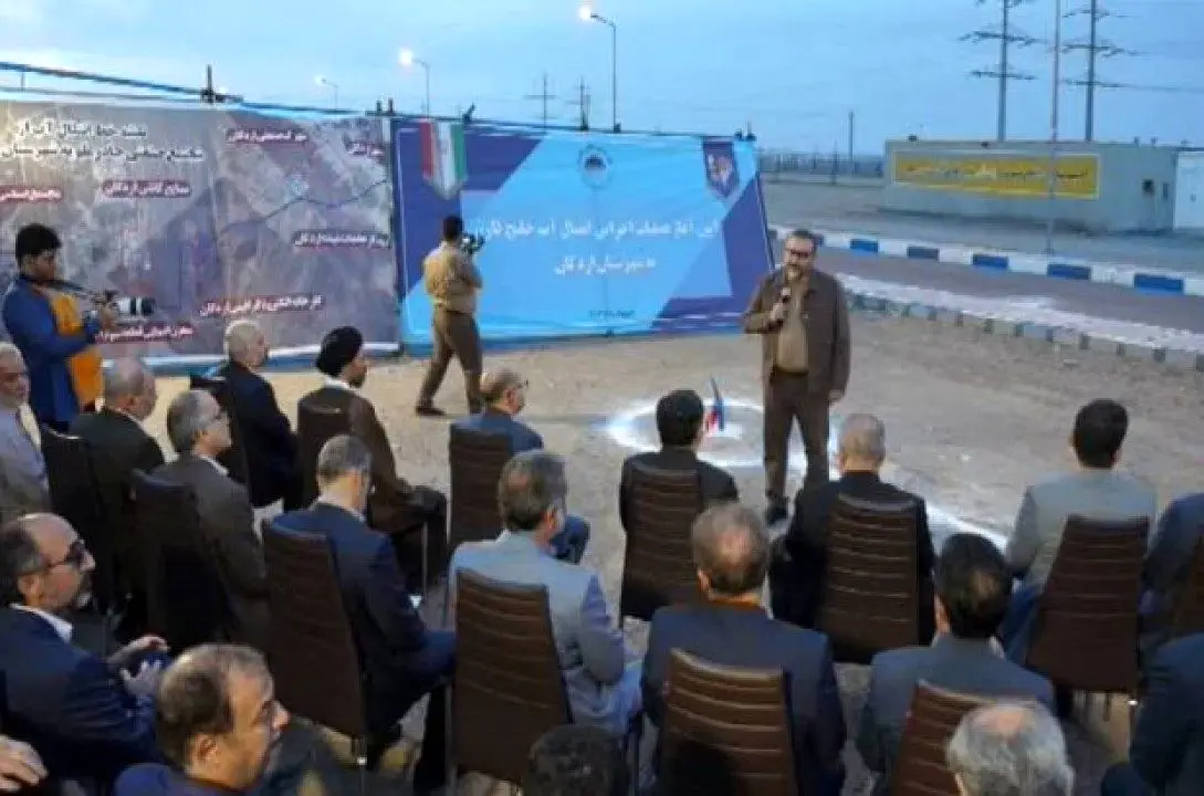 چادرملو عملیات انتقال آب خلیج فارس به صنایع شهرستان اردکان را آغاز کرد