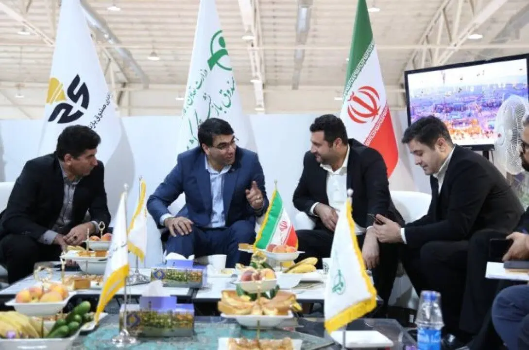 مدیرعامل بانک توسعه تعاون از غرفه صباانرژی در نمایشگاه صنعت مالی دیدار کرد