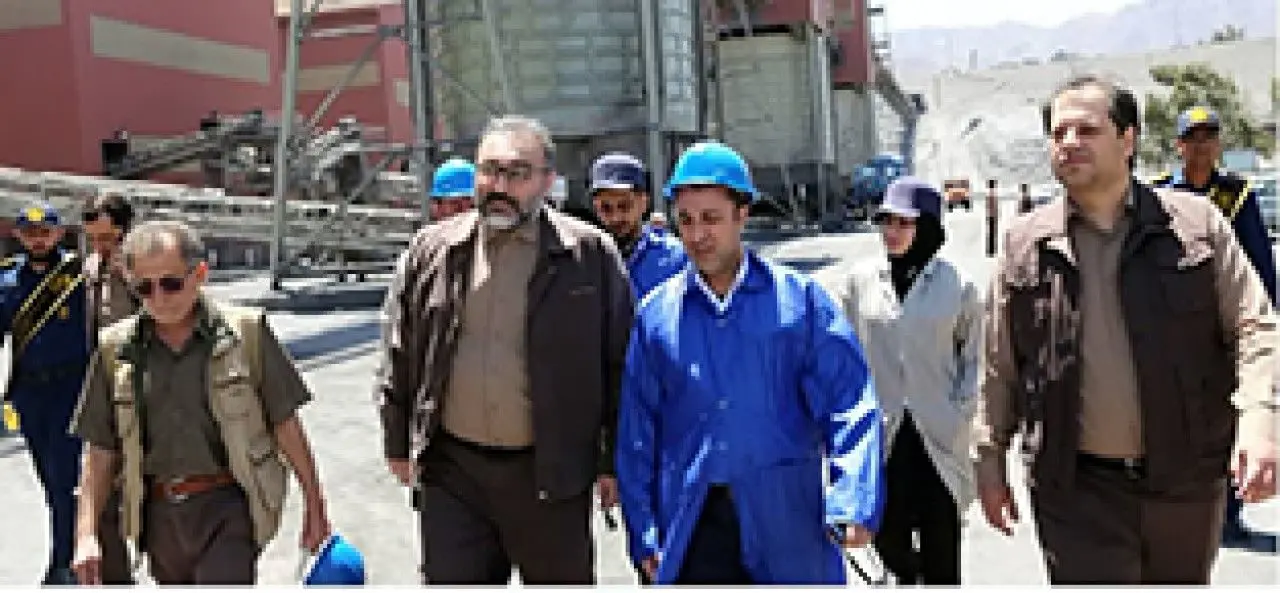 بازدید مدیر عامل سرمایه گذاری امید از مجتمع های معدنی و صنعتی چادرملو