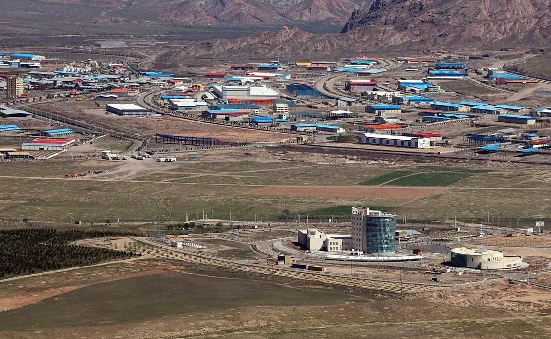 برگزاری هفتگی میز خدمت سرمایه‌گذاری در منطقه آزاد ارس برای رفع موانع سرمایه‌گذاران
