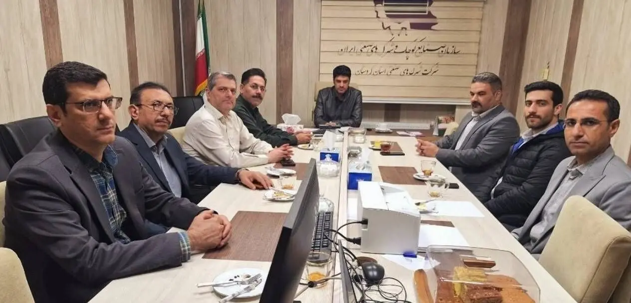 تقویت چتر حمایتی بیمه دی بر فراز صنایع کردستان؛ توافق برای ارتقای خدمات درمانی در شهرک‌های صنعتی