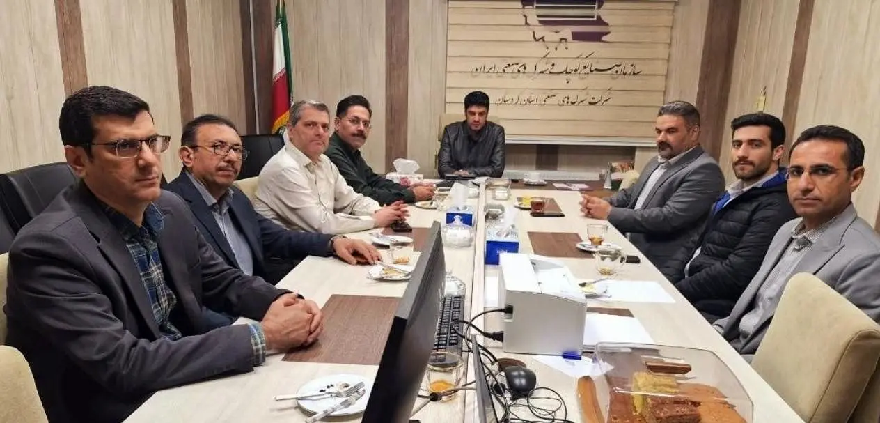 تقویت چتر حمایتی بیمه دی بر فراز صنایع کردستان؛ توافق برای ارتقای خدمات درمانی در شهرک‌های صنعتی