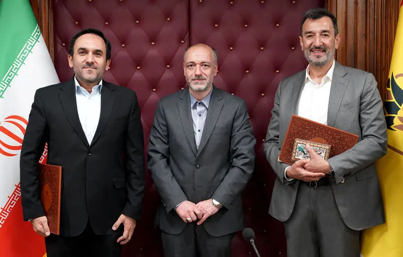 آیین تکریم و معارفه مدیرعامل شرکت سرمایه گذاری بانک پارسیان برگزار شد
